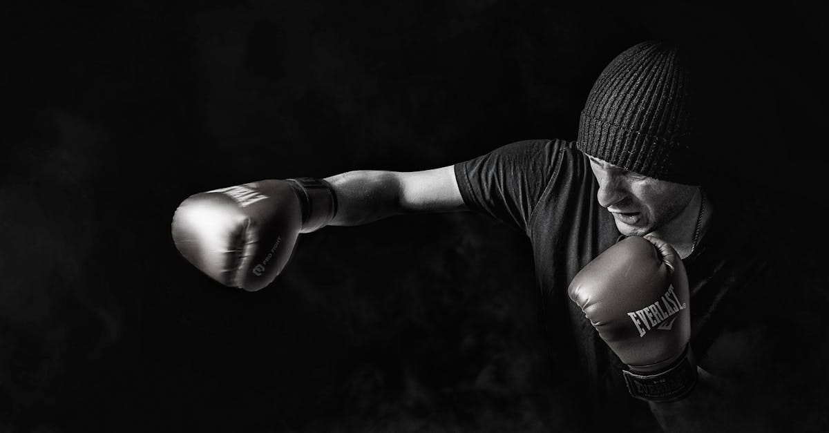 découvrez l'univers passionnant de la boxe : techniques, entraînements, compétitions et conseils pour débutants et confirmés. plongez dans l