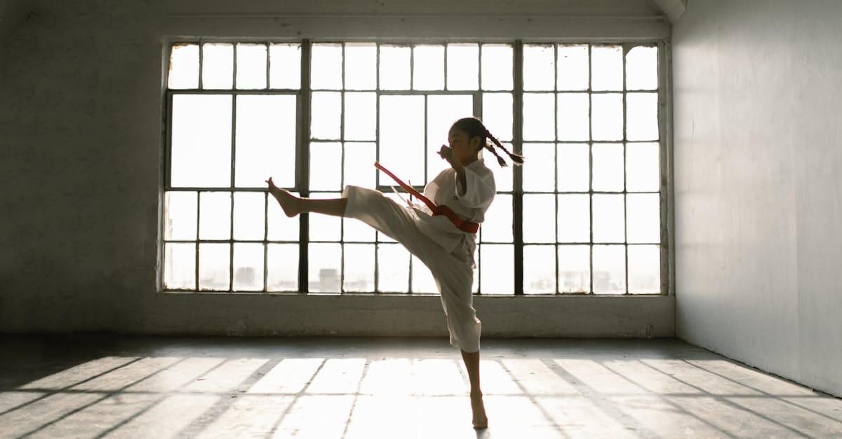 découvrez l'univers fascinant du mma (mixed martial arts) : un sport de combat complet alliant techniques de différentes disciplines, straté