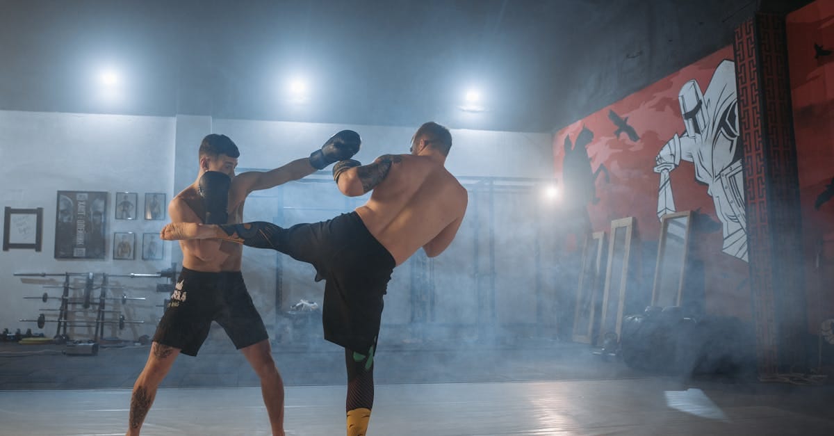 découvrez l'art martial du thai boxing, un sport de combat captivant qui combine technique, tradition et discipline. apprenez les mouvements essentiels, améliorez votre condition physique et explorez la culture thaïlandaise à travers cette pratique intense et enrichissante.